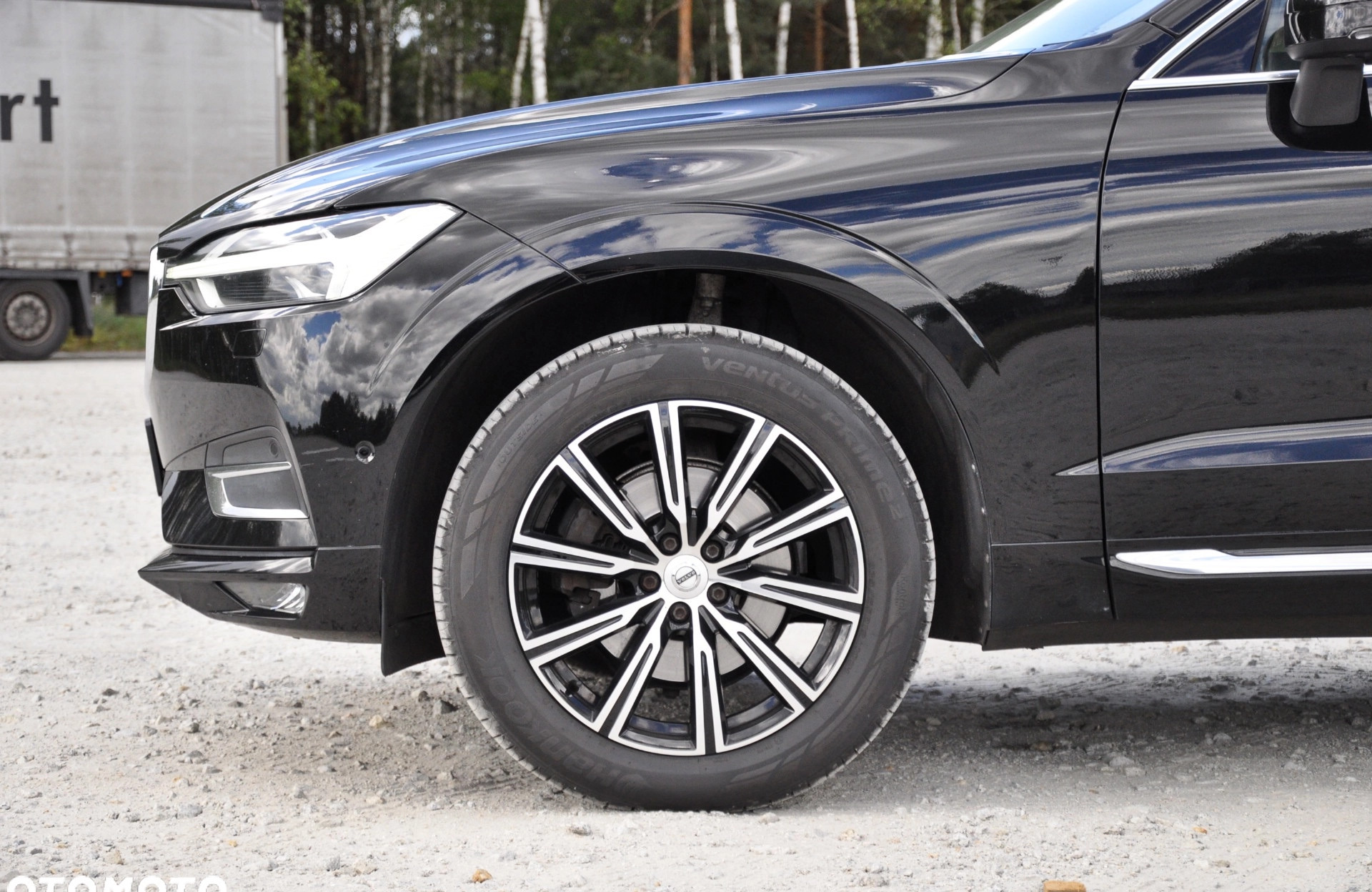 Volvo XC 60 cena 147600 przebieg: 164500, rok produkcji 2020 z Leżajsk małe 781